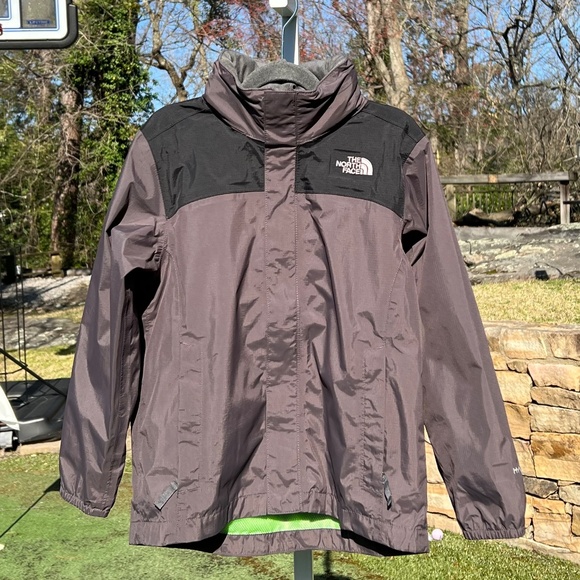 The North Face Boys' Resolve Reflective Jacket - Picture 1 of 14